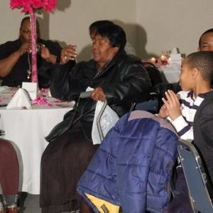 Meet your Posher, Maxine